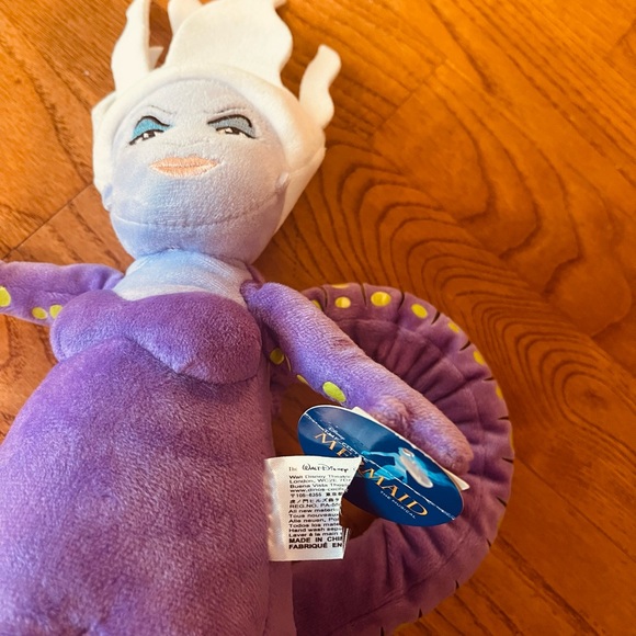 Disney the little mermaid the musical Ursula plush 15” excellent condition - Picture 5 of 6